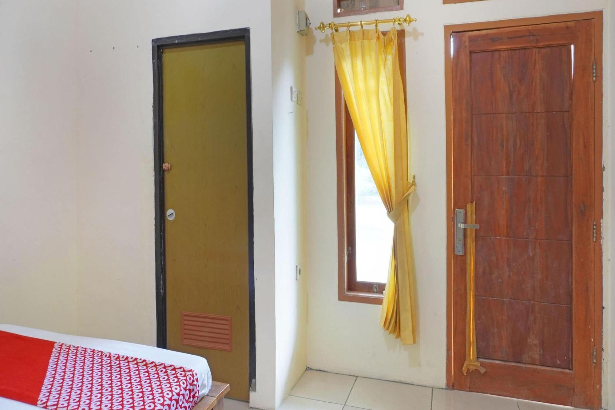 Oyo 91762 Green Home Stay Syariah Purwakarta Exterior foto