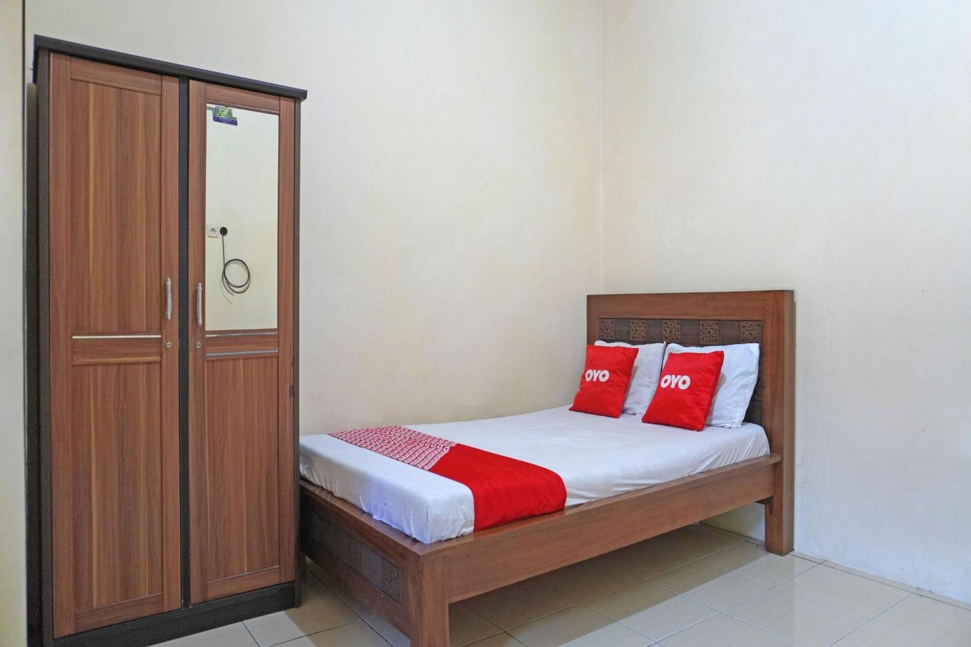 Oyo 91762 Green Home Stay Syariah Purwakarta Exterior foto