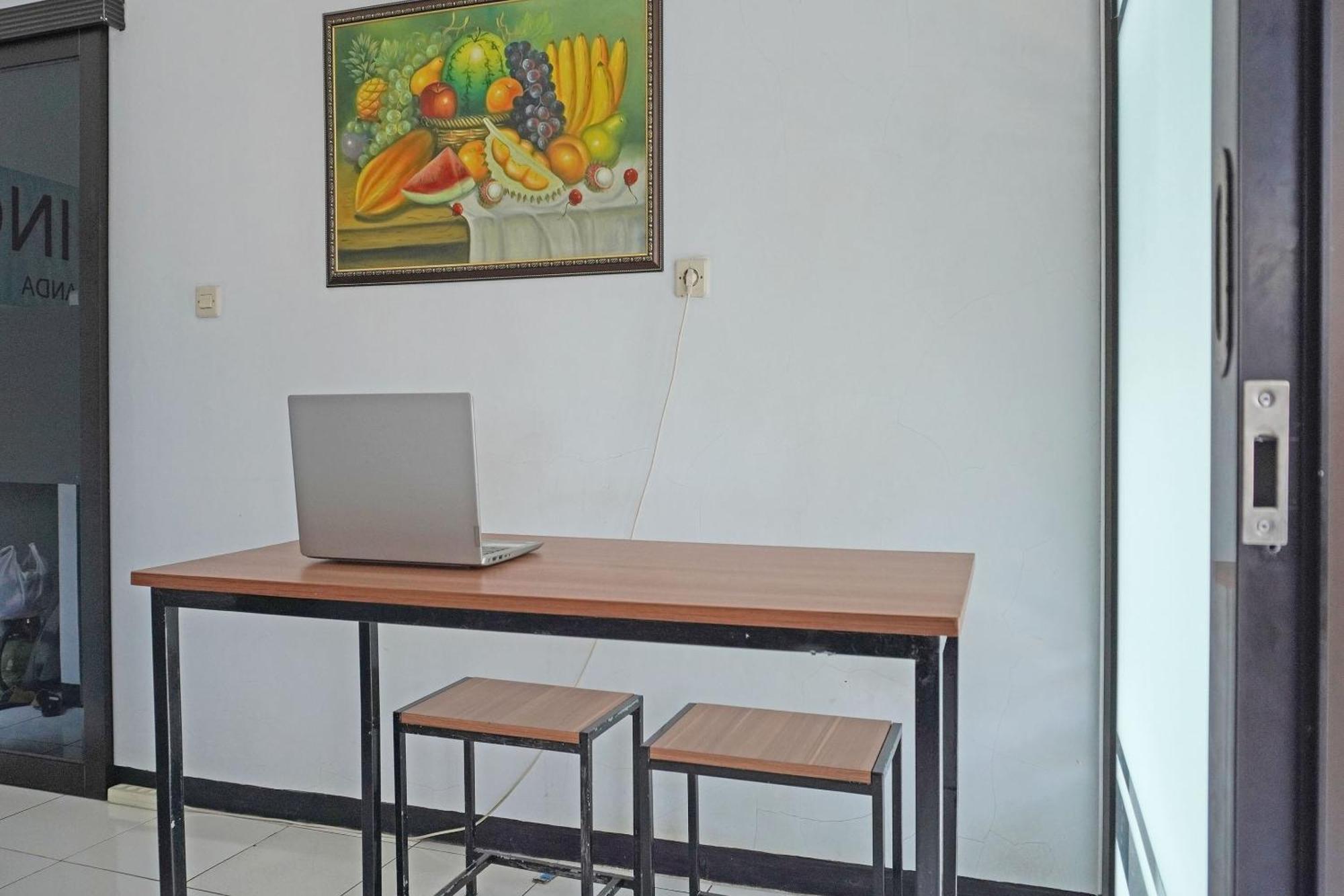 Oyo 91762 Green Home Stay Syariah Purwakarta Exterior foto