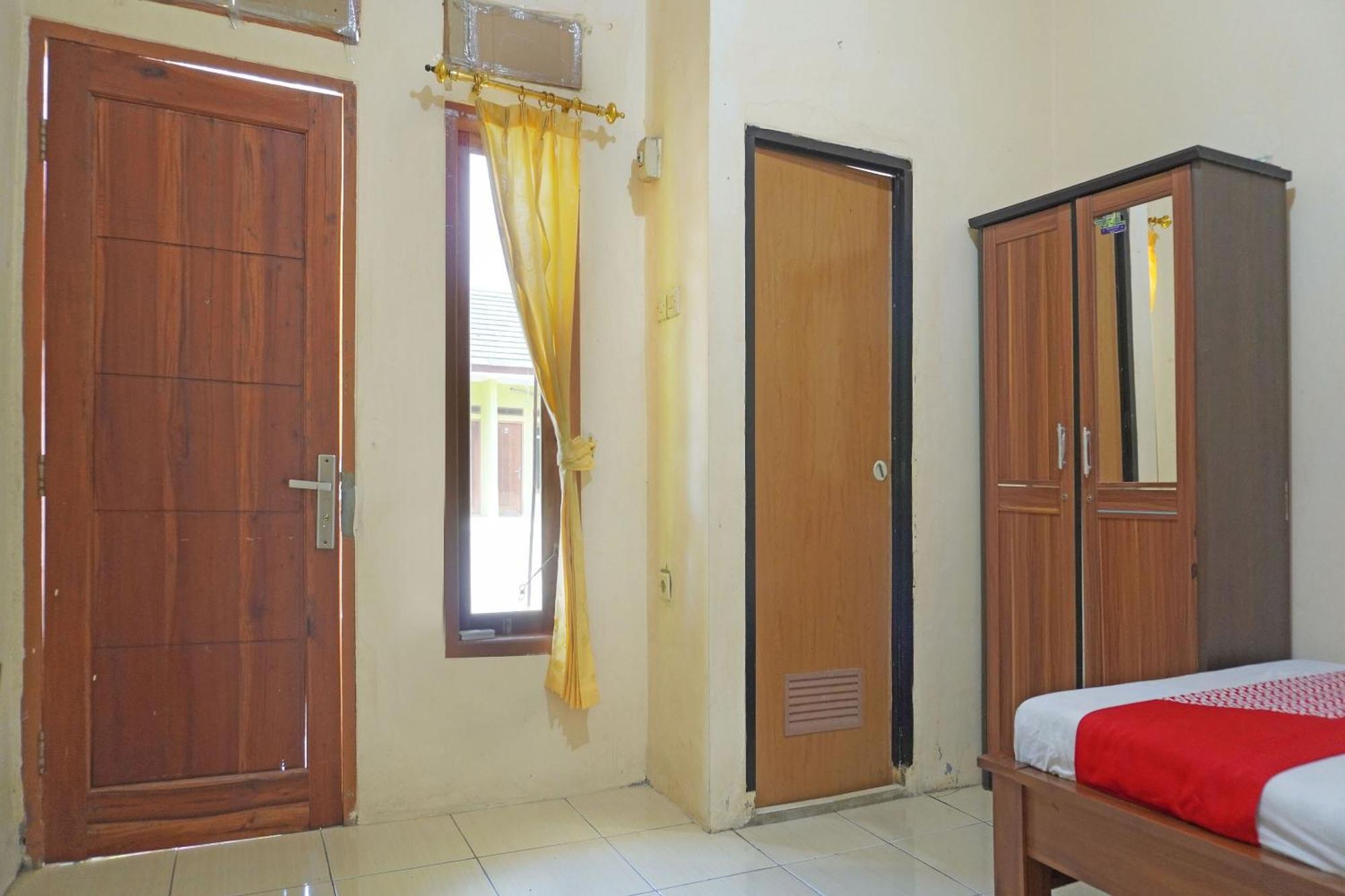 Oyo 91762 Green Home Stay Syariah Purwakarta Exterior foto